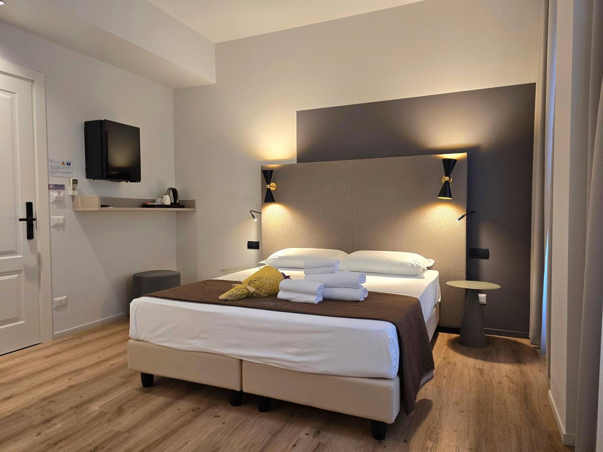 Hotel Porta Pia Rome Exterior photo