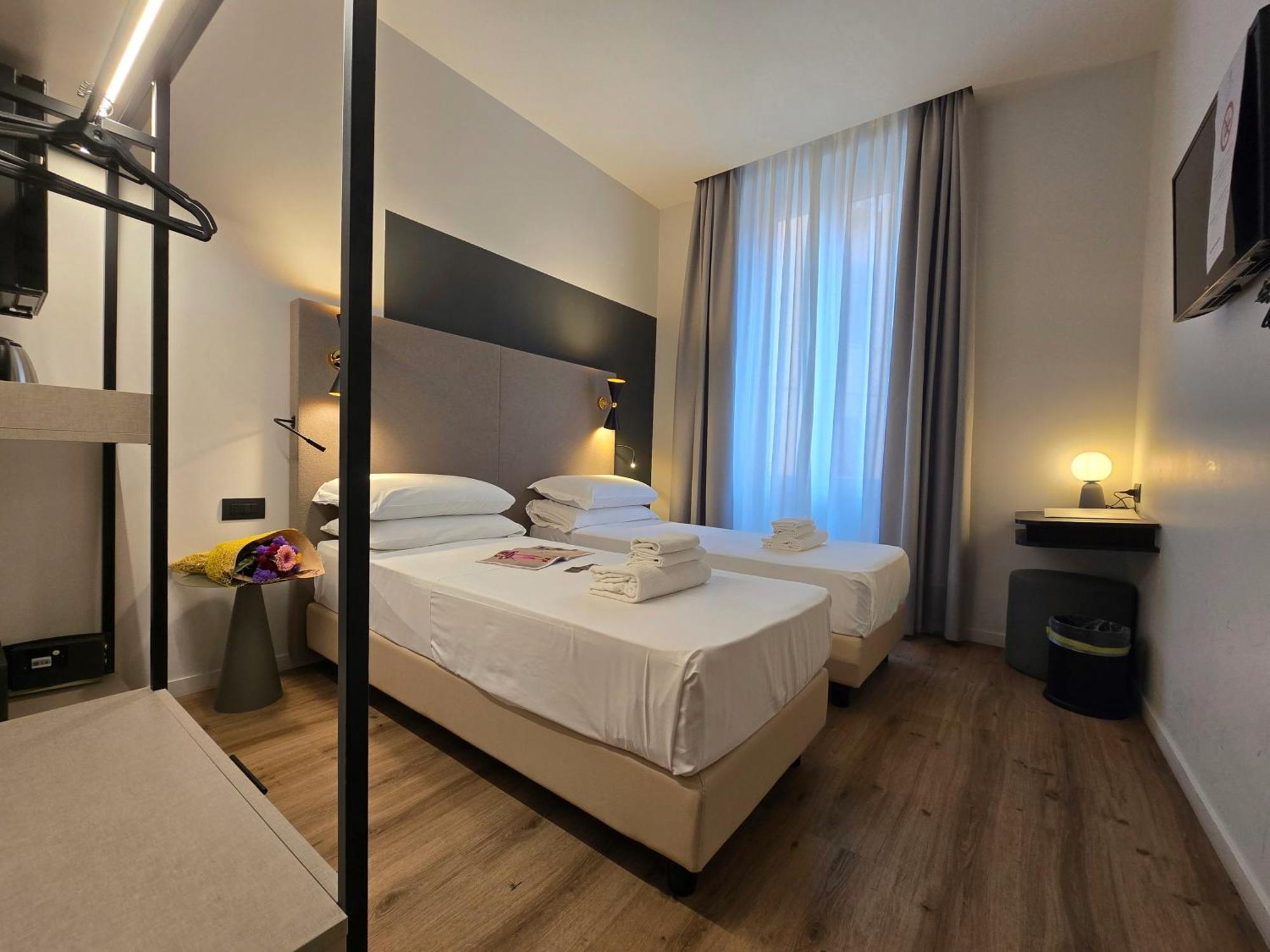 Hotel Porta Pia Rome Exterior photo