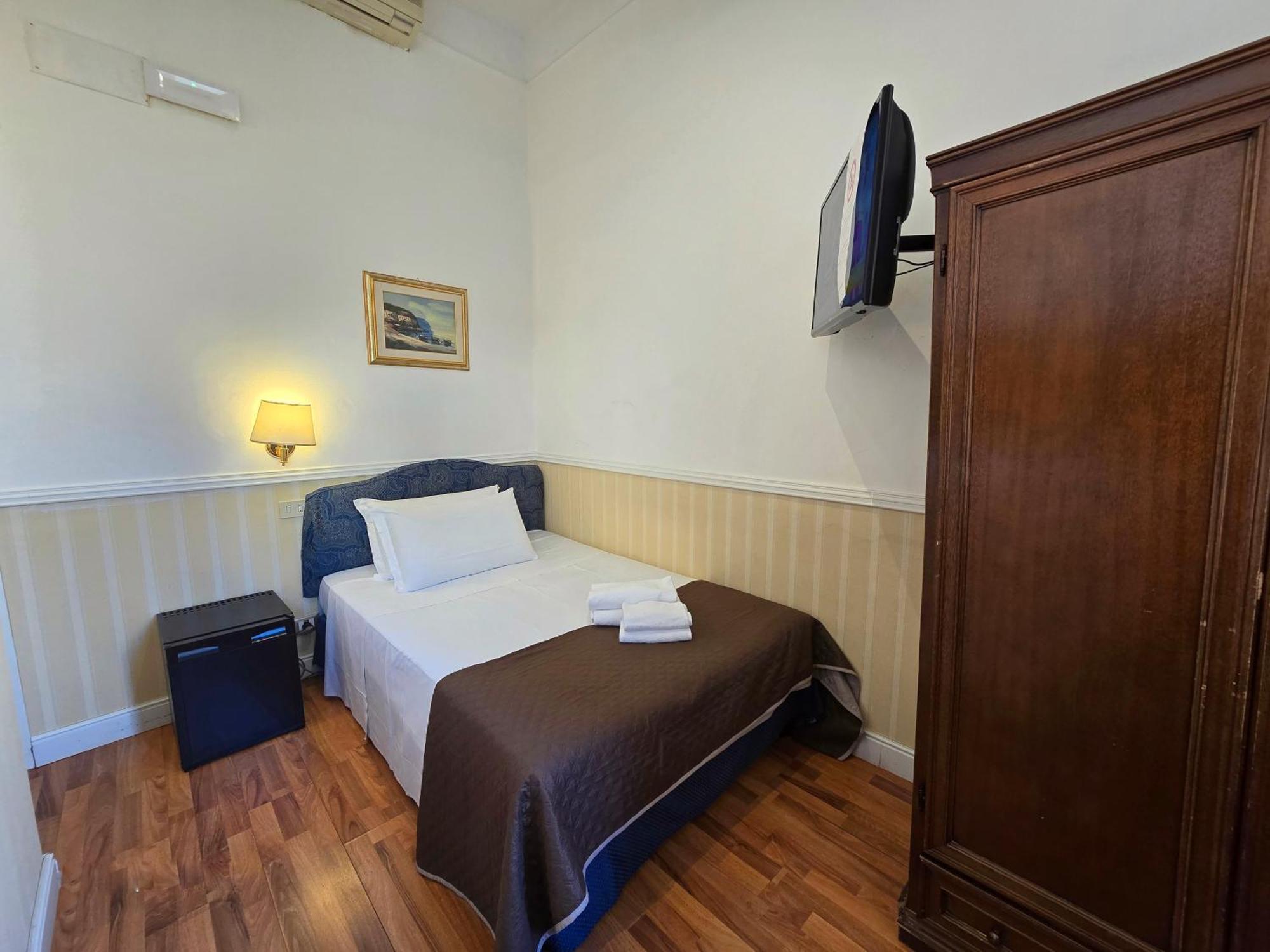 Hotel Porta Pia Rome Exterior photo