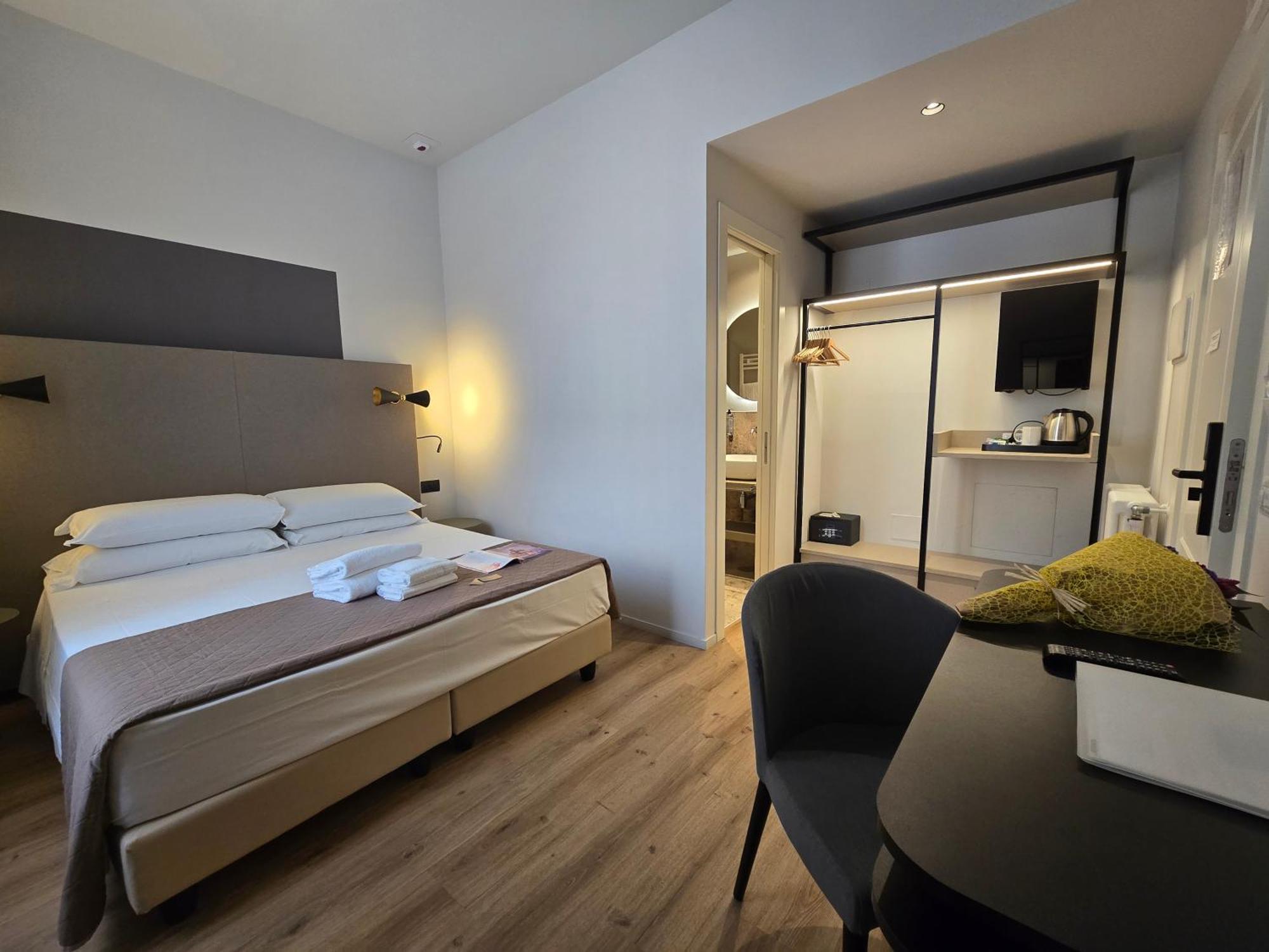 Hotel Porta Pia Rome Exterior photo